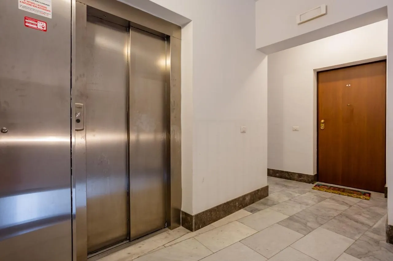 Luminos Quaroni Apartamento Palermo 0*,